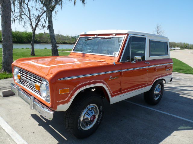 1974 FORD BRONCO REMOVABLE HARDTOP