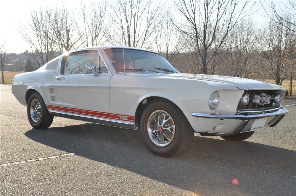 1967 FORD MUSTANG 2 DOOR FASTBACK