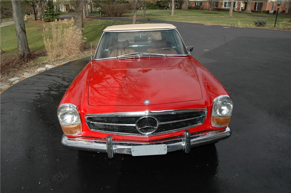 1968 MERCEDES-BENZ 280SL CABRIOLET