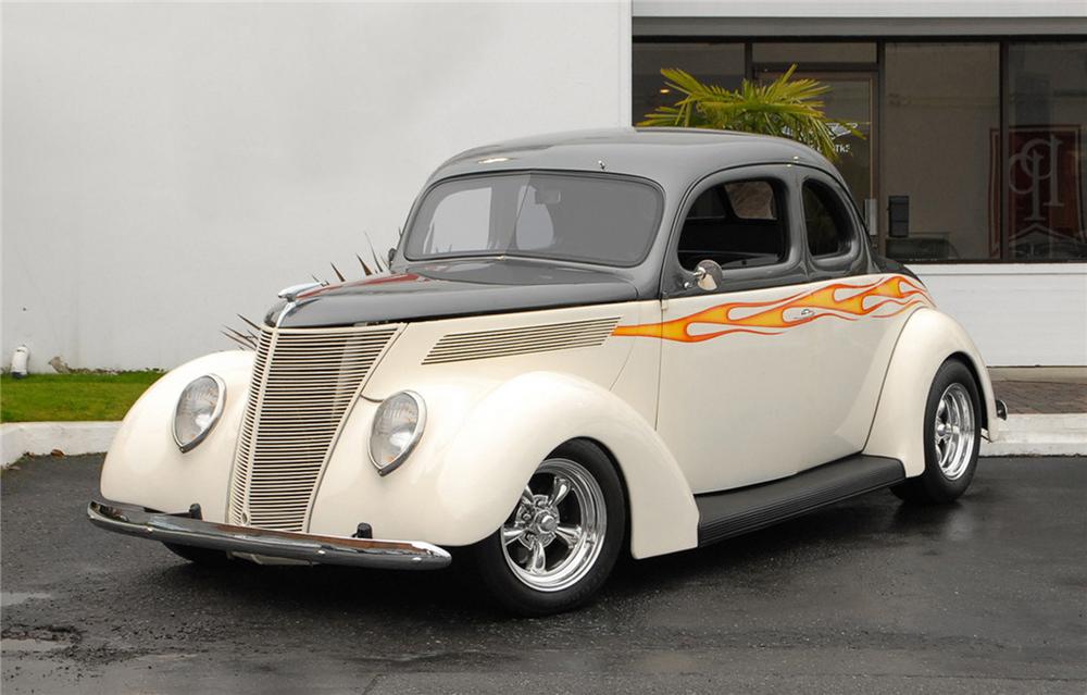 1937 FORD CUSTOM 2 DOOR COUPE