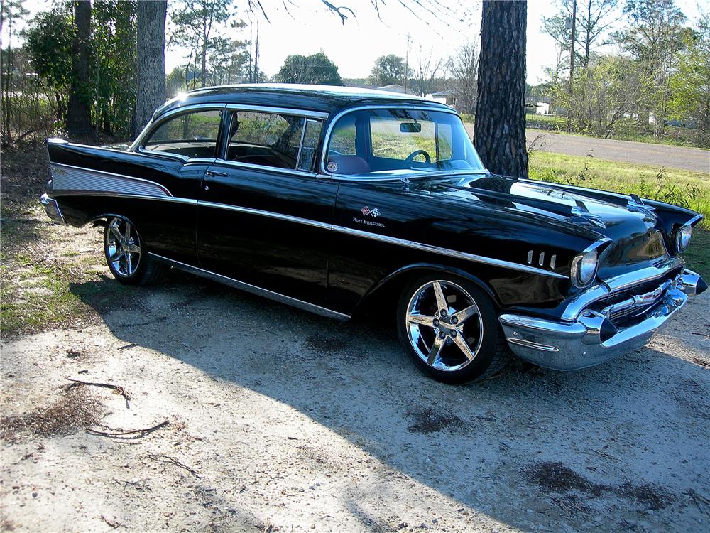 1957 CHEVROLET 210 CUSTOM 2 DOOR POST