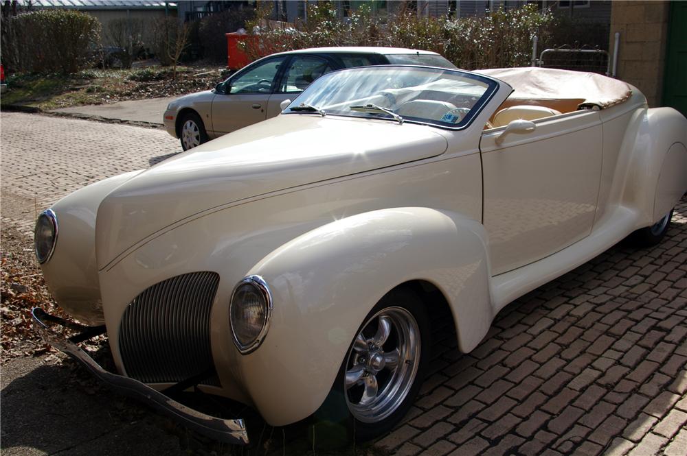 1939 LINCOLN ZEPHYR RE-CREATION CONVERTIBLE