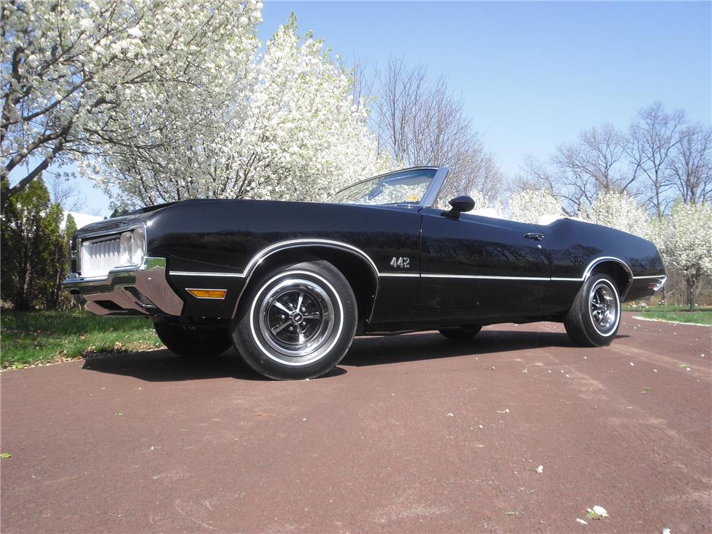 1970 OLDSMOBILE 442 CONVERTIBLE