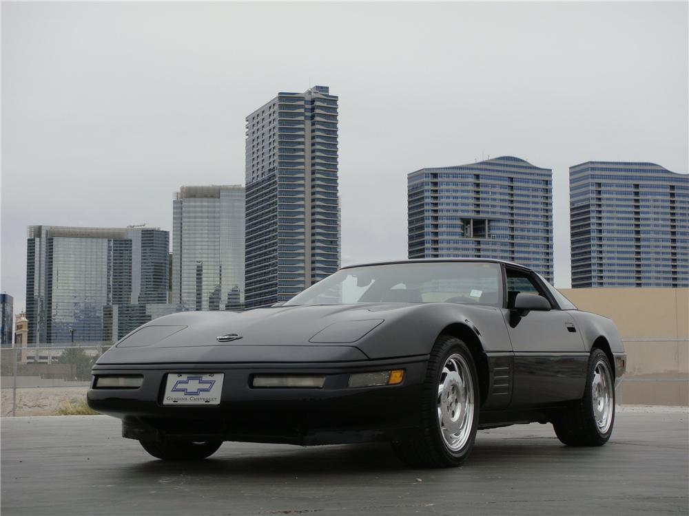 1992 CHEVROLET CORVETTE 2 DOOR COUPE