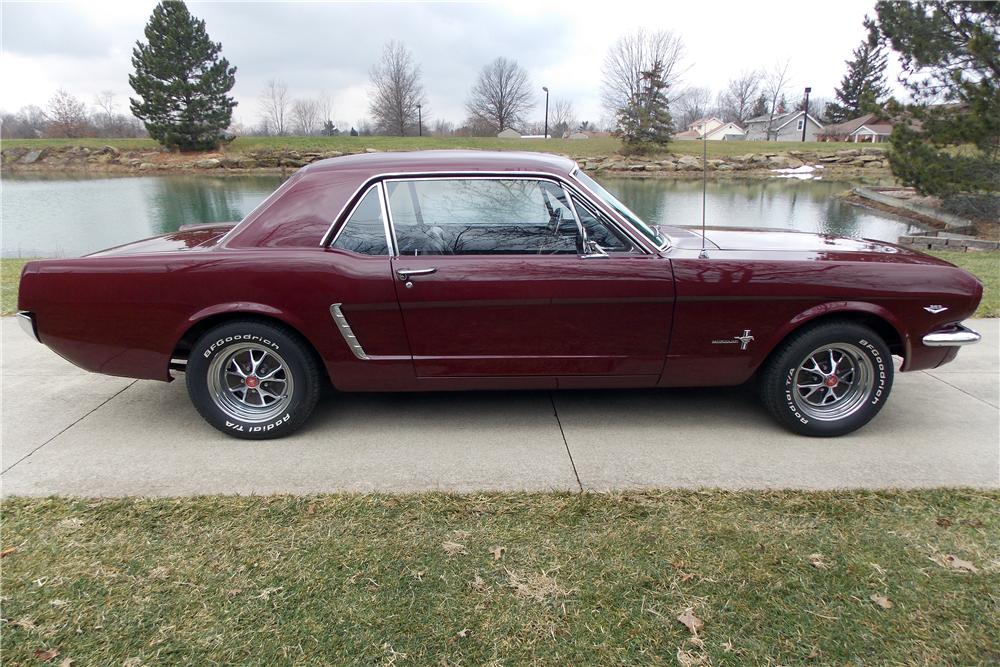 1965 FORD MUSTANG 2 DOOR HARDTOP