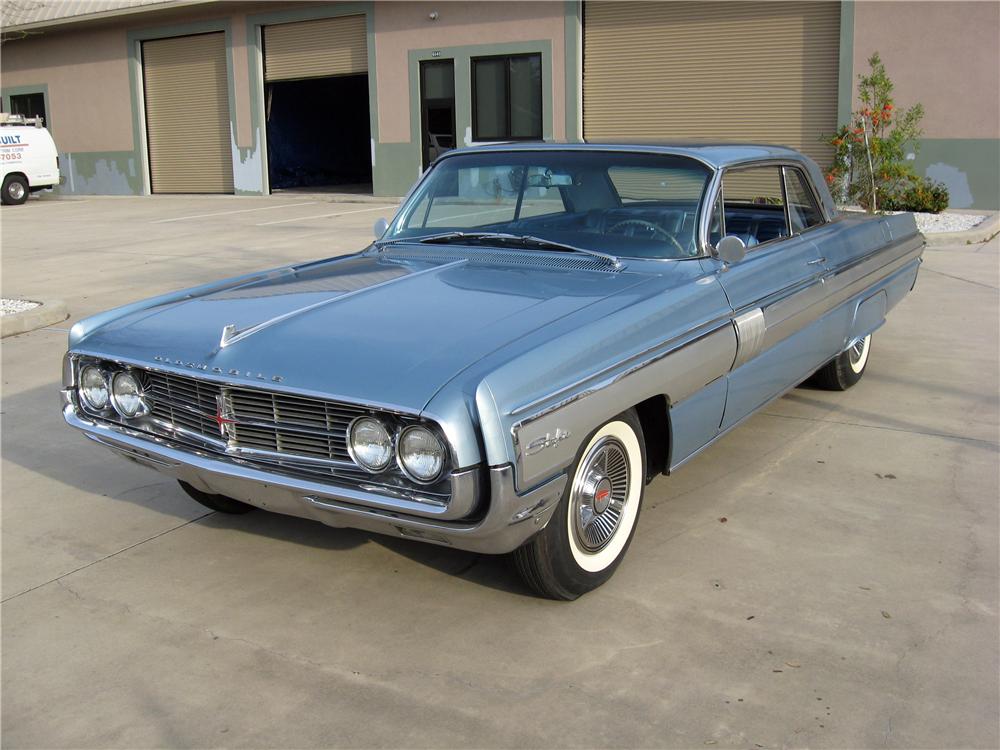 1962 OLDSMOBILE STARFIRE 2 DOOR HARDTOP