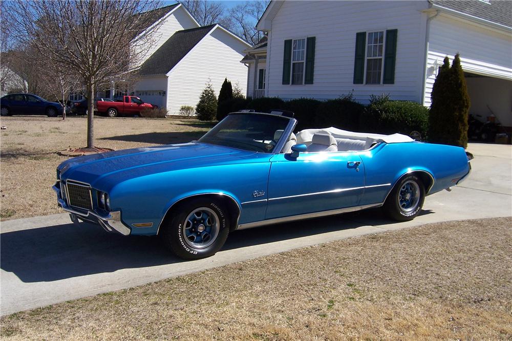 1972 OLDSMOBILE CUTLASS CONVERTIBLE