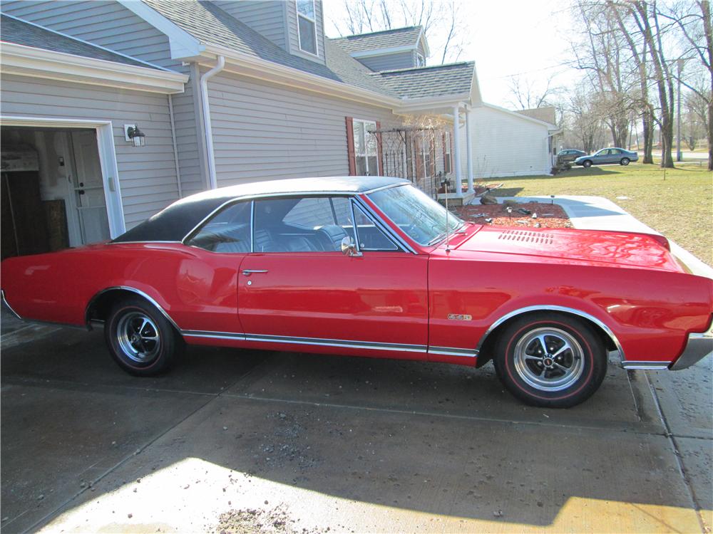 1967 OLDSMOBILE CUTLASS 442 2 DOOR COUPE