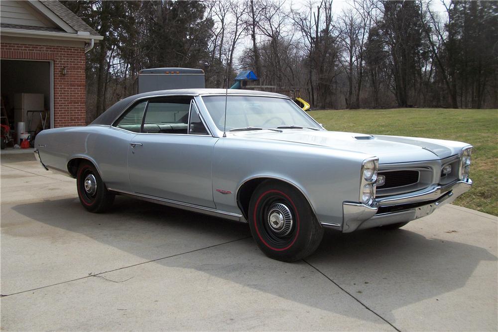 1966 PONTIAC GTO 2 DOOR HARDTOP