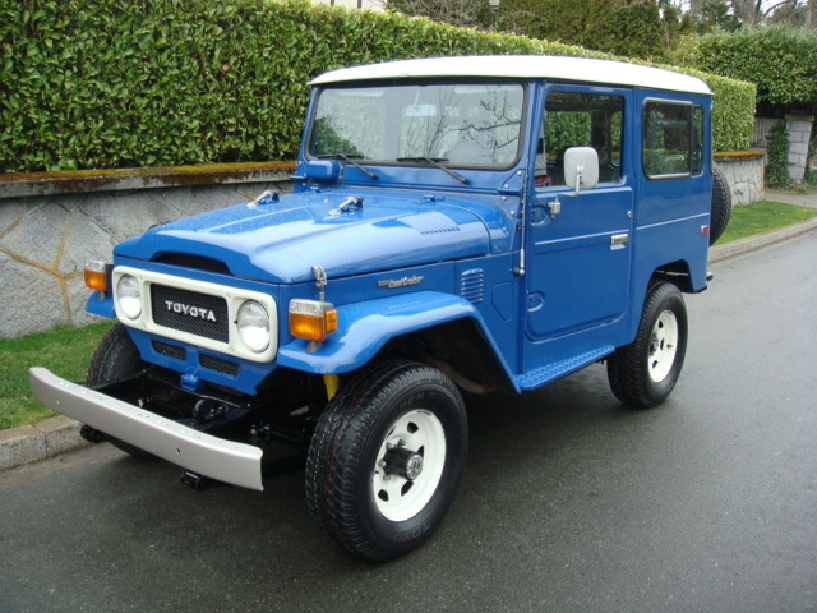 1982 TOYOTA LAND CRUISER FJ-40 2 DOOR SUV