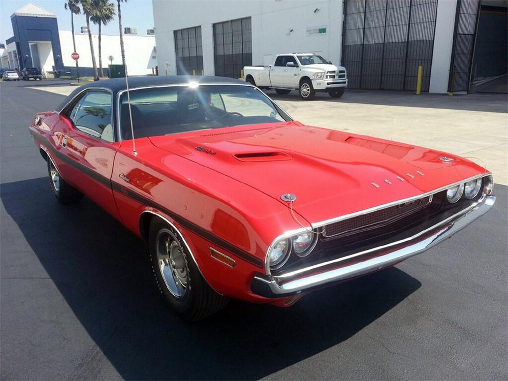 1970 DODGE HEMI CHALLENGER R/T 2 DOOR COUPE