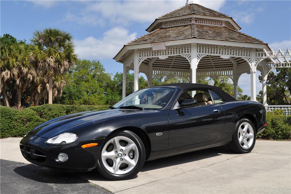 2001 JAGUAR XK8 CONVERTIBLE