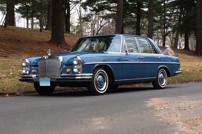 1967 MERCEDES-BENZ 250S 4 DOOR SEDAN