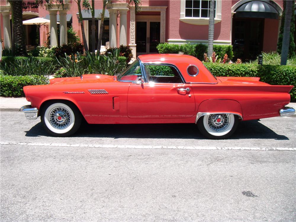 1957 FORD THUNDERBIRD CONVERTIBLE