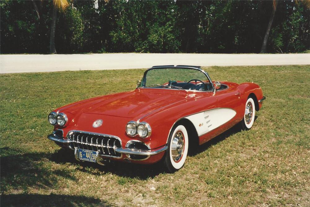 1960 CHEVROLET CORVETTE CONVERTIBLE