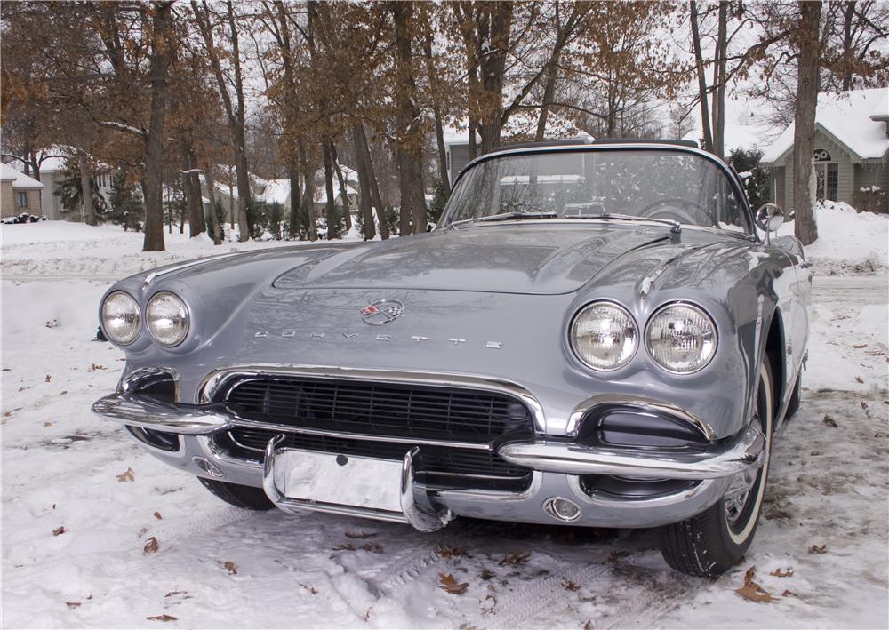 1962 CHEVROLET CORVETTE CONVERTIBLE