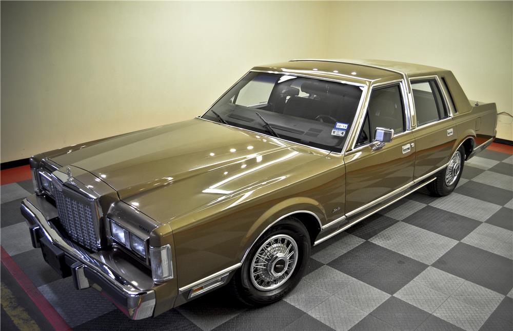 1985 LINCOLN TOWN CAR