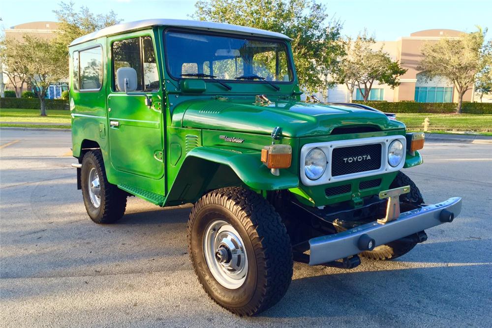 1983 TOYOTA LAND CRUISER FJ-40 