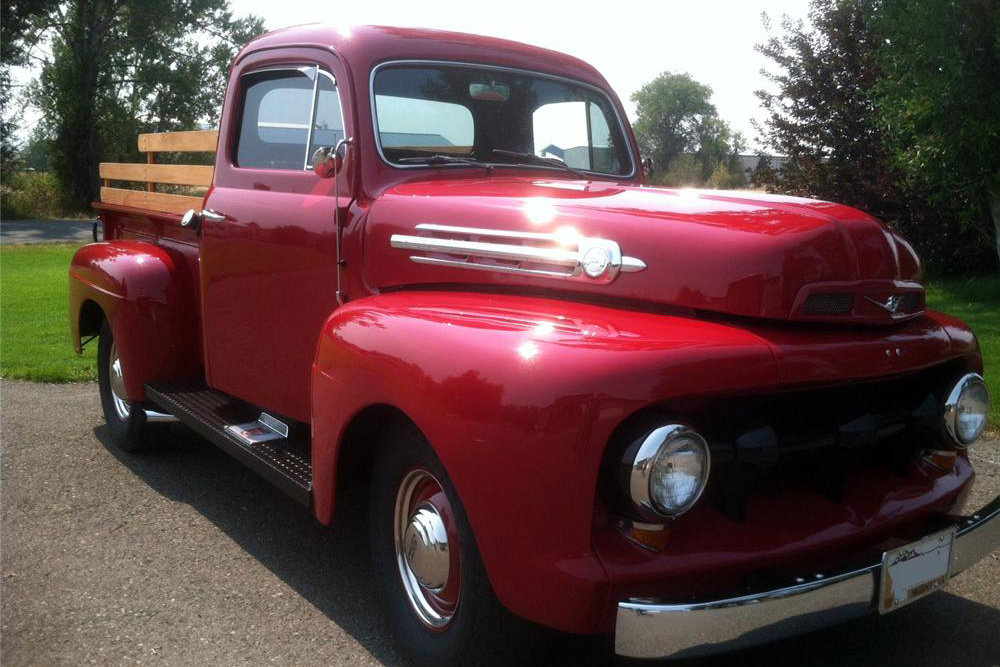 1952 FORD F-1 CUSTOM TRUCK