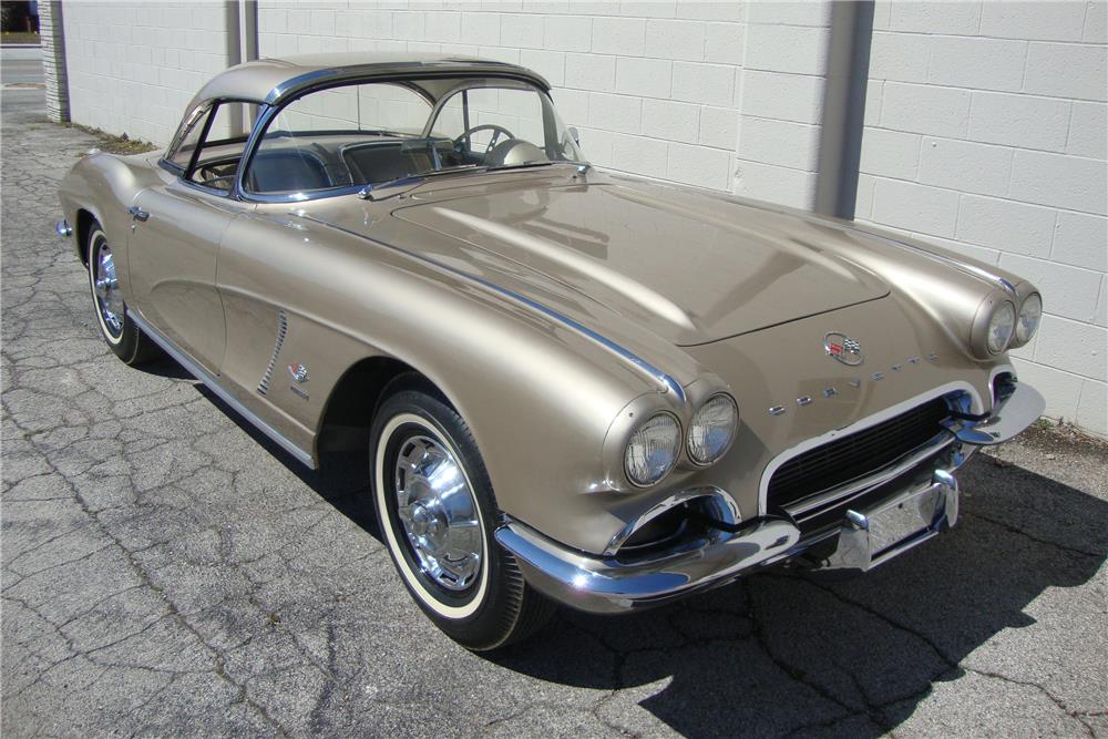 1962 CHEVROLET CORVETTE 