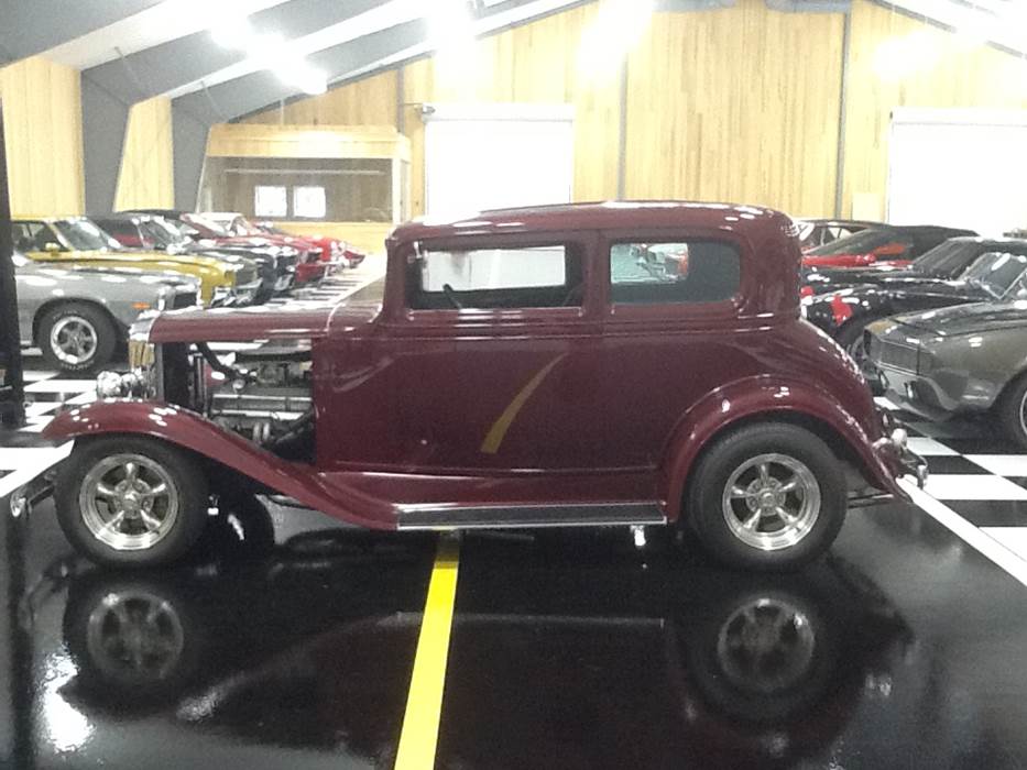 1932 CHEVROLET CUSTOM 2 DOOR SEDAN