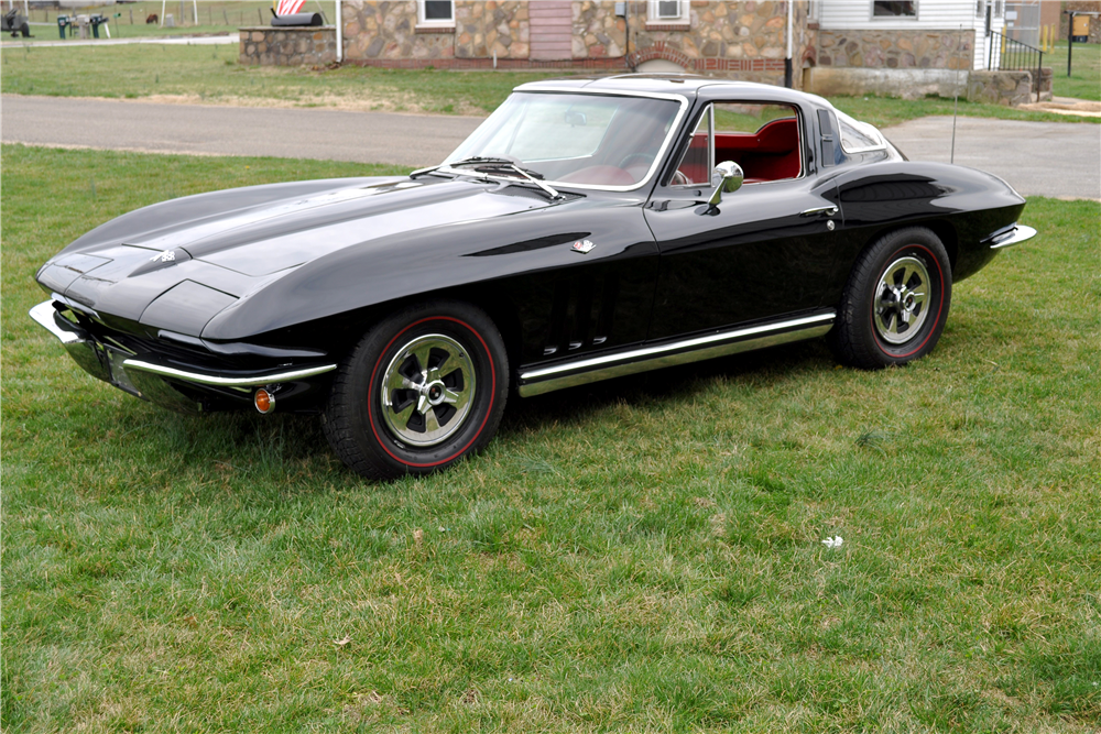 1965 CHEVROLET CORVETTE