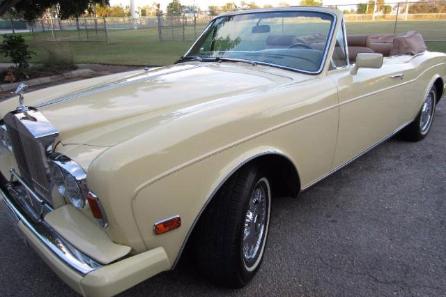 1982 ROLLS-ROYCE CORNICHE CONVERTIBLE