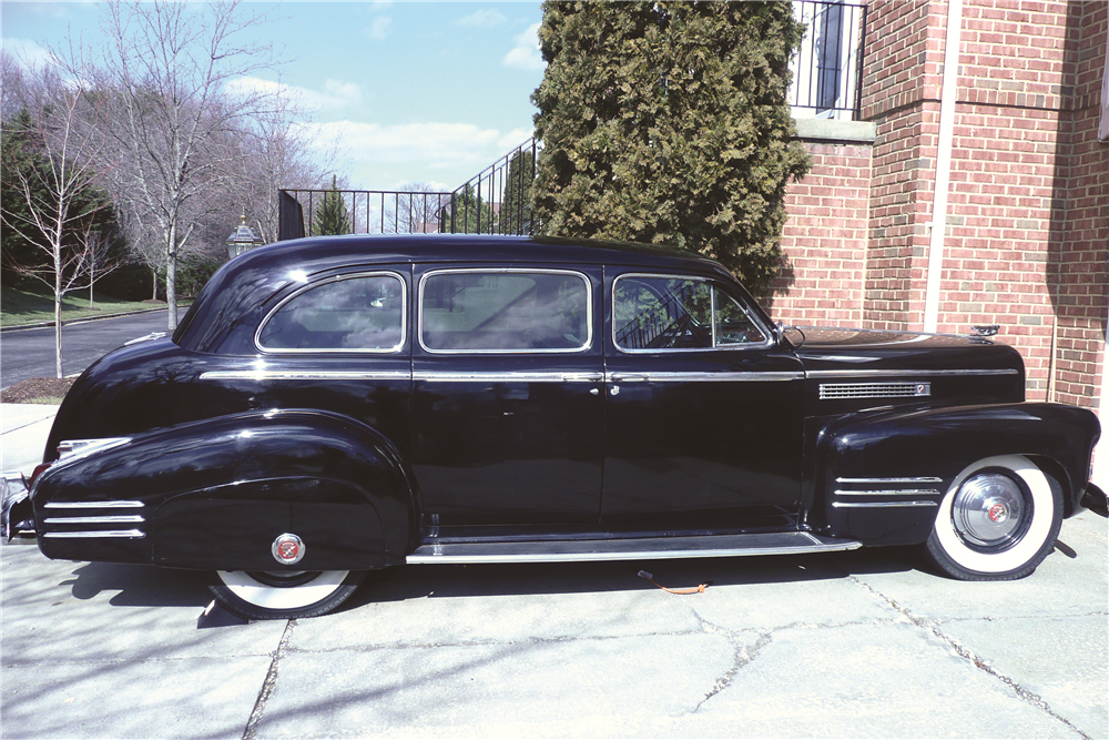 1941 CADILLAC FLEETWOOD SERIES 75 LIMOUSINE