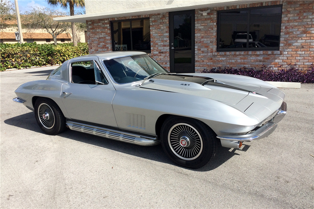 1967 CHEVROLET CORVETTE 