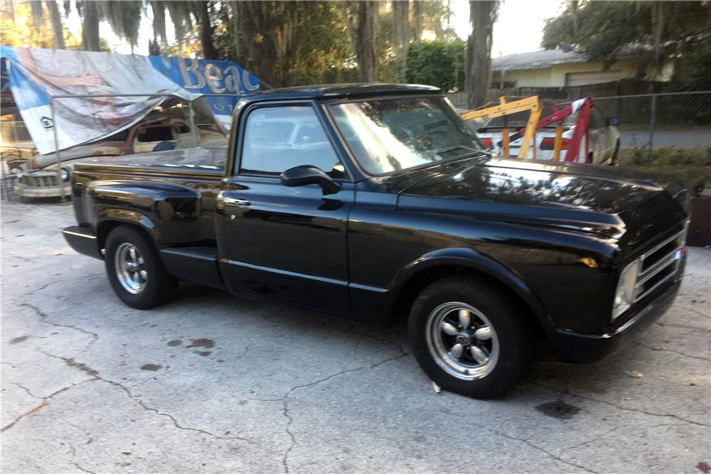 1968 CHEVROLET C-10 CUSTOM PICKUP