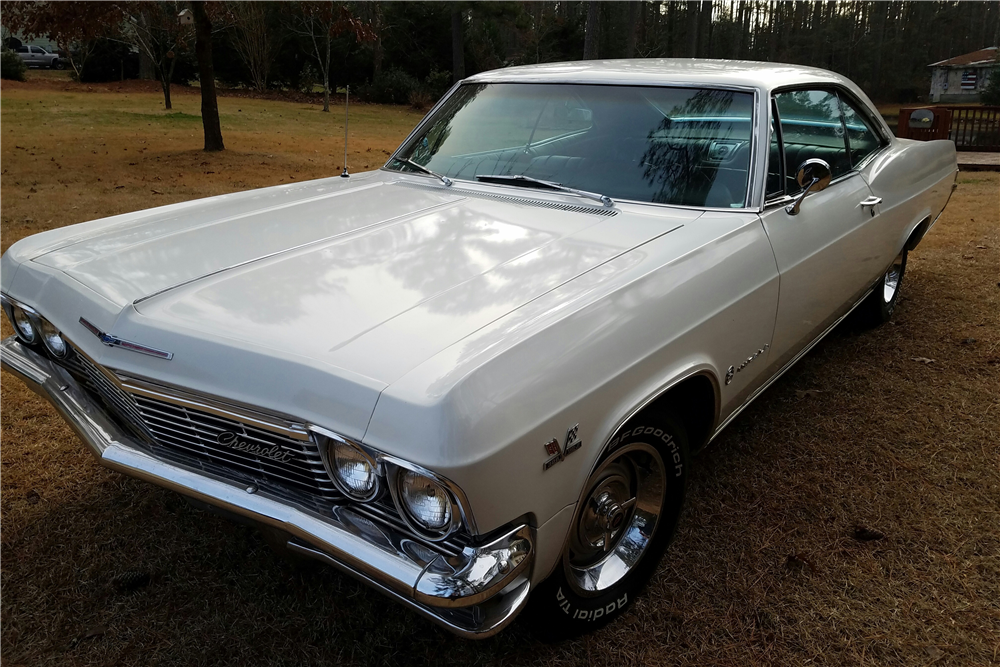 1965 CHEVROLET IMPALA 