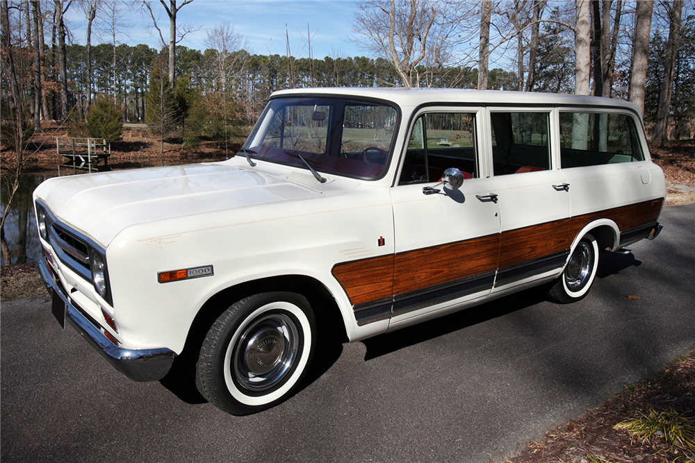 1969 INTERNATIONAL TRAVELALL 
