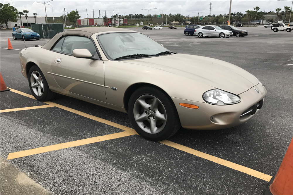 2000 JAGUAR XK8 CONVERTIBLE