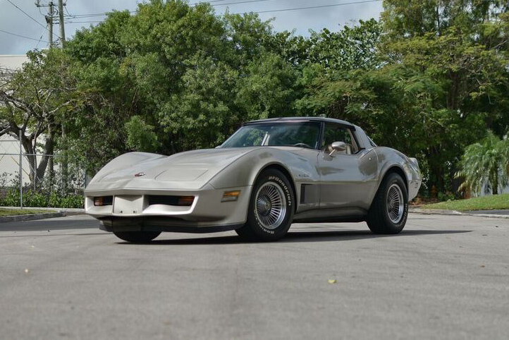 1982 CHEVROLET CORVETTE 