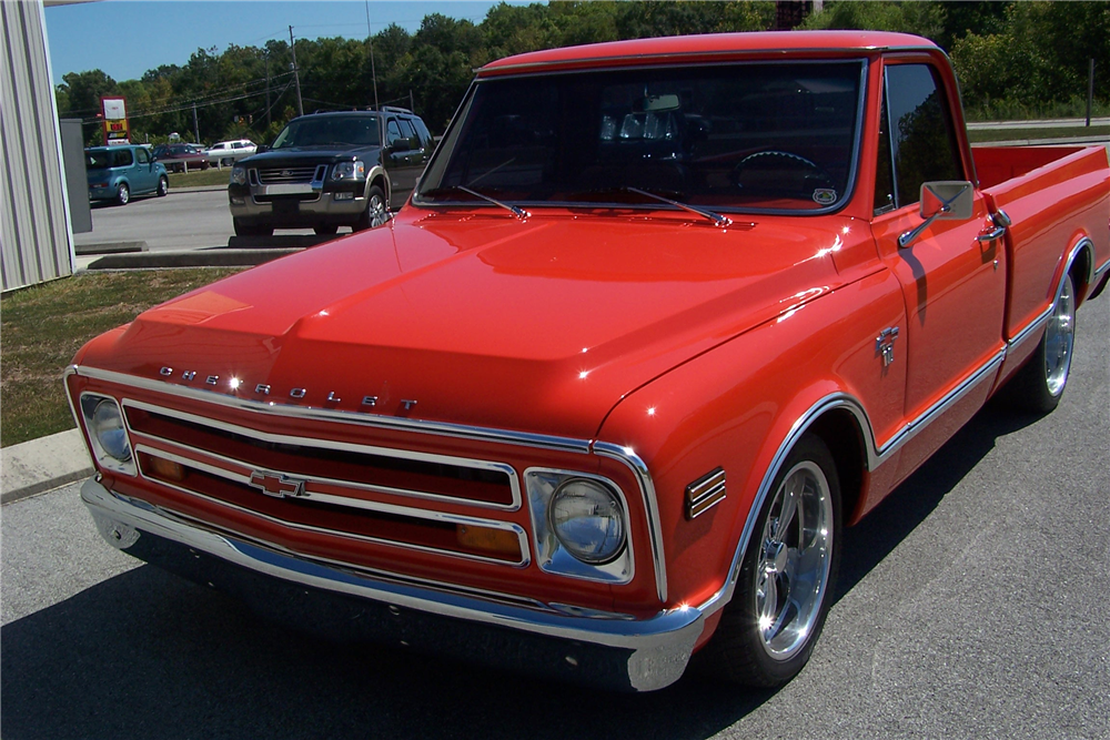 1968 CHEVROLET C-10 CUSTOM PICKUP