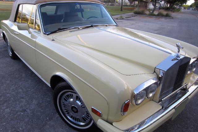1982 ROLLS-ROYCE CORNICHE CONVERTIBLE