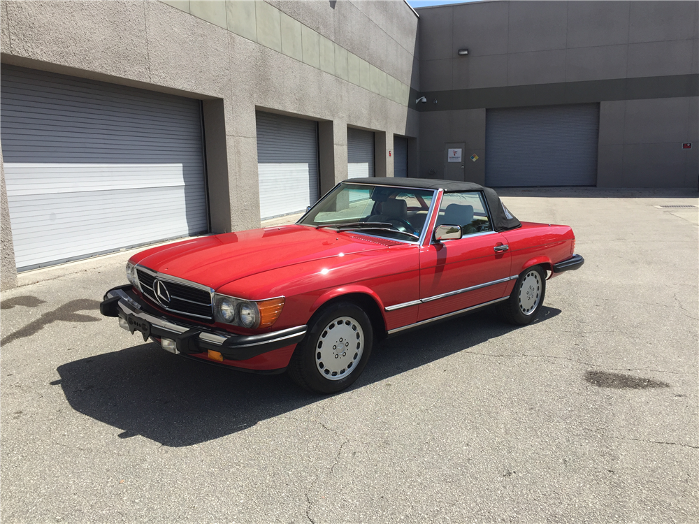 1986 MERCEDES-BENZ 560SL CONVERTIBLE