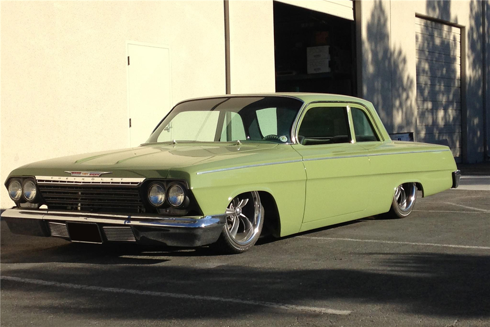 1962 CHEVROLET IMPALA CUSTOM COUPE