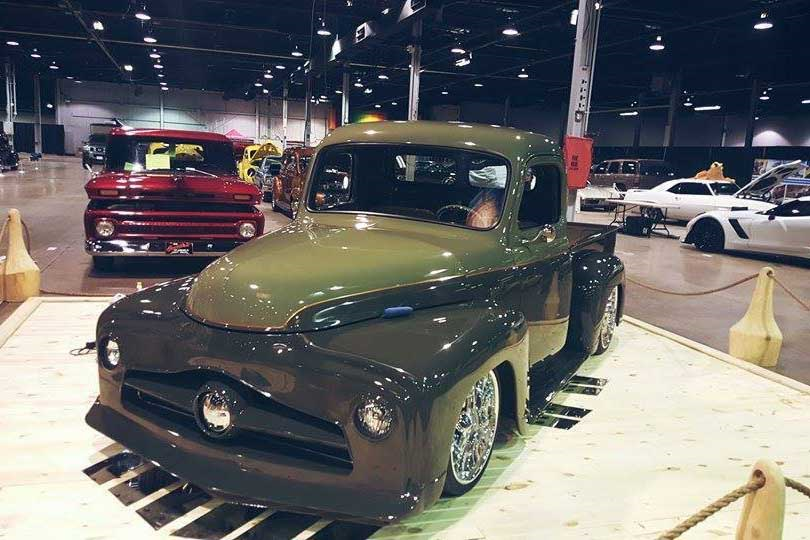 1953 INTERNATIONAL HALF-TON CUSTOM PICKUP