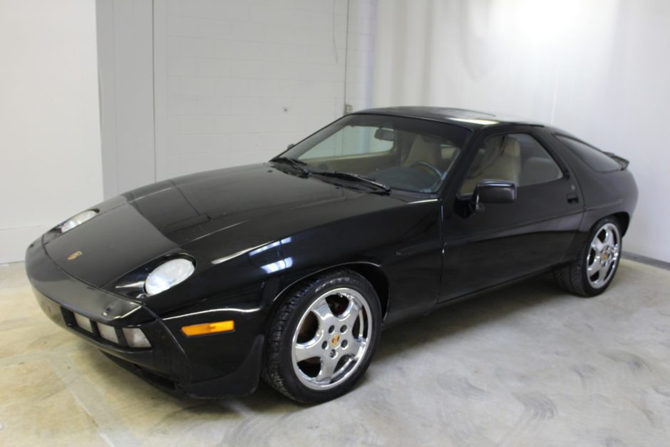 No Reserve: 1986 Porsche 928S 5-Speed Project