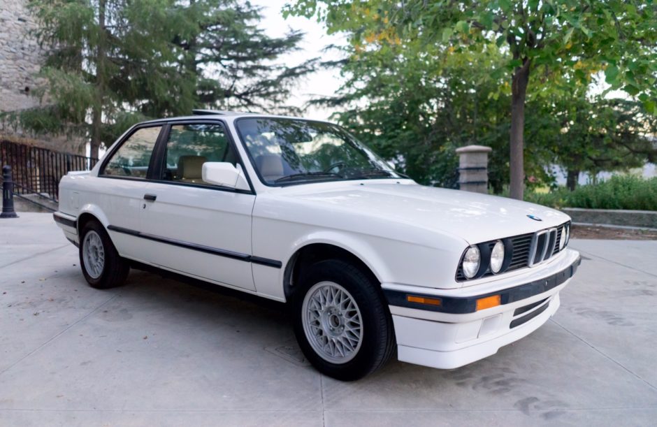 No Reserve: 1991 BMW 318is