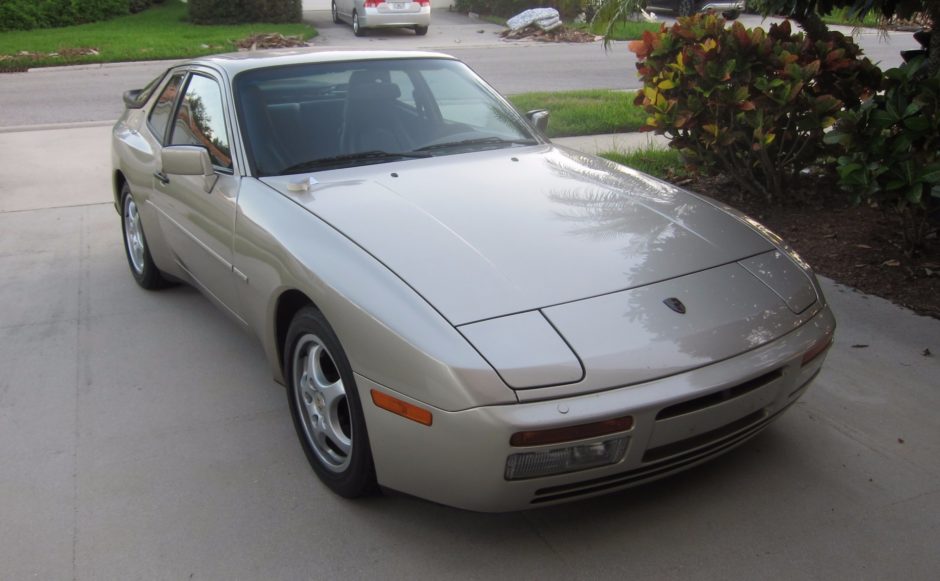 1989 Porsche 944 S2