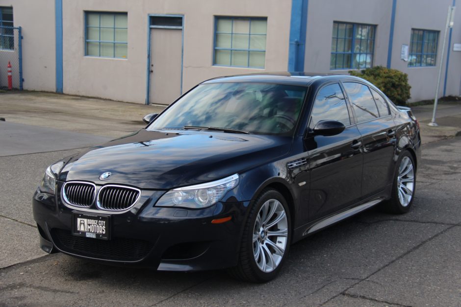 2008 BMW M5 6-Speed