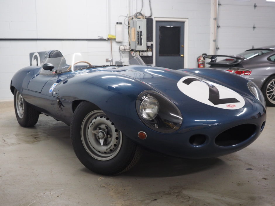 Jaguar D-Type Replica