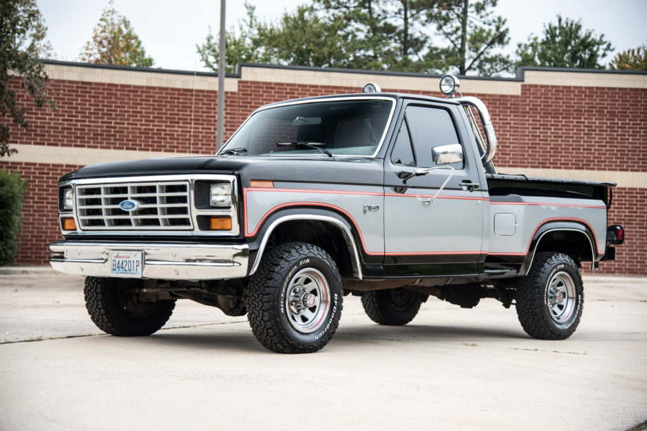 1985 Ford F-150 4×4 Stepside 4-Speed