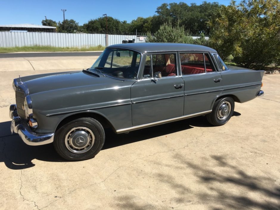1967 Mercedes-Benz 200D 4-Speed