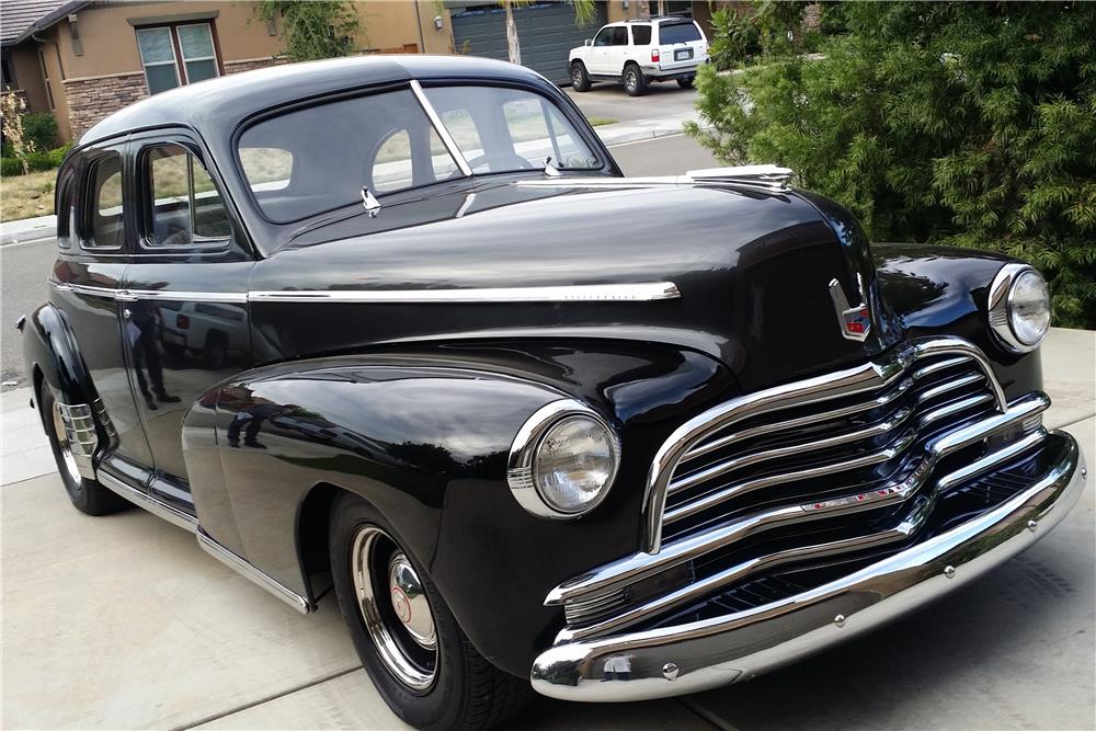 1946 CHEVROLET 4-DOOR SEDAN