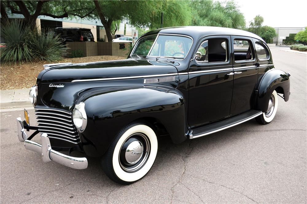 1940 CHRYSLER WINDSOR 4-DOOR