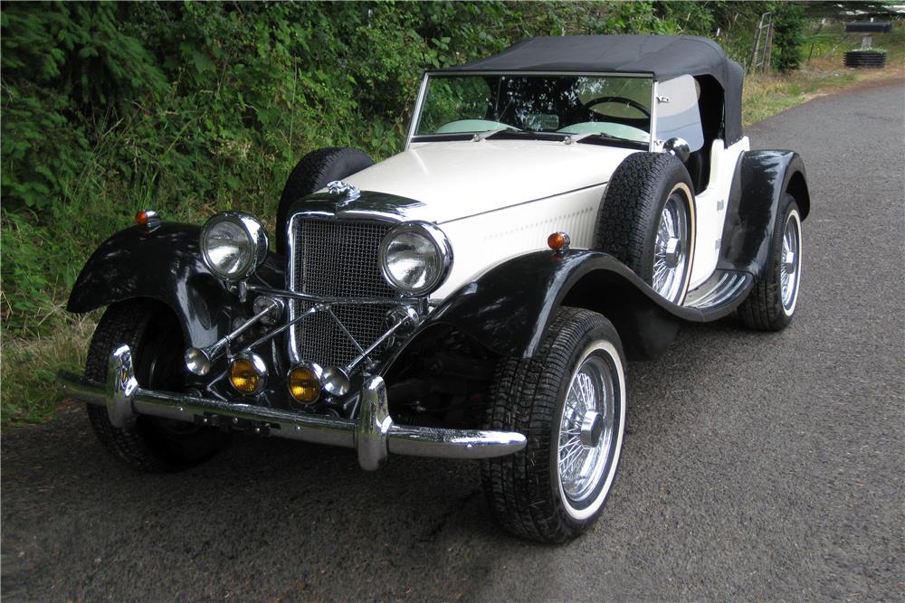 1939 JAGUAR SS 100 CUSTOM ROADSTER