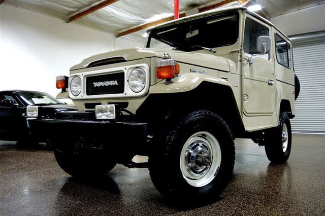 1979 TOYOTA LAND CRUISER FJ-40 